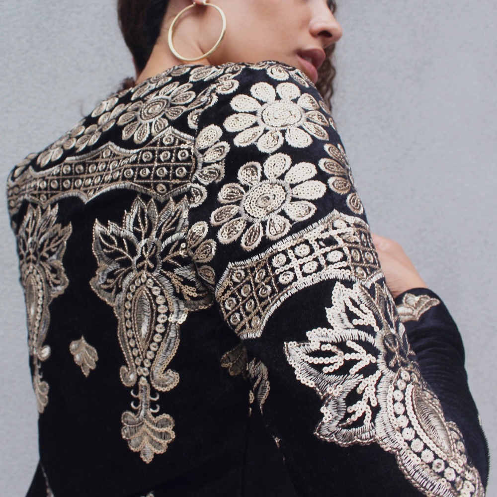 Gold Floral Pattern Jacket & Short Set - Picture 5 of 5